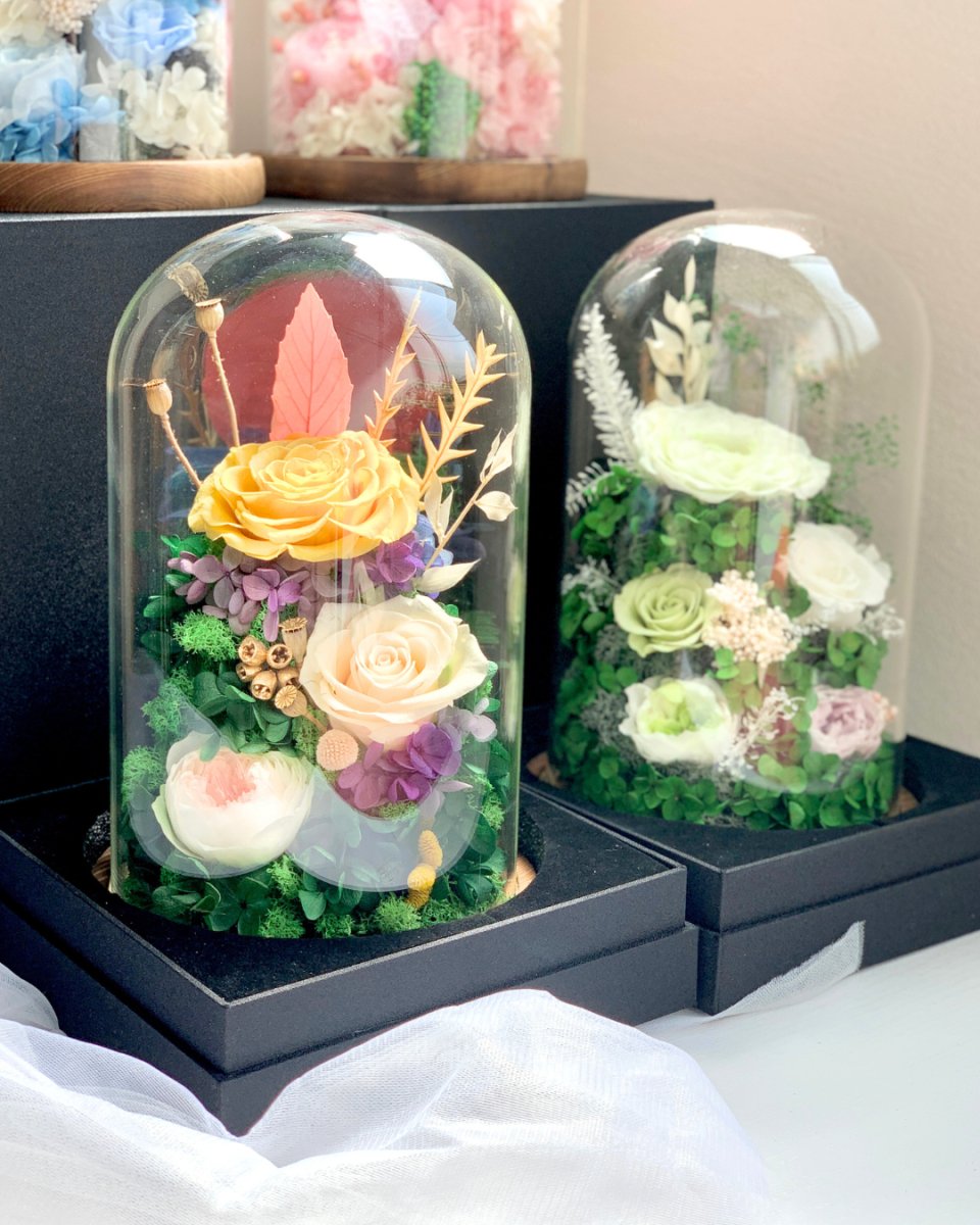 Hazel Roses (large dome with gift box) - Flower - Amber Yellow - Preserved Flowers & Fresh Flower Florist Gift Store